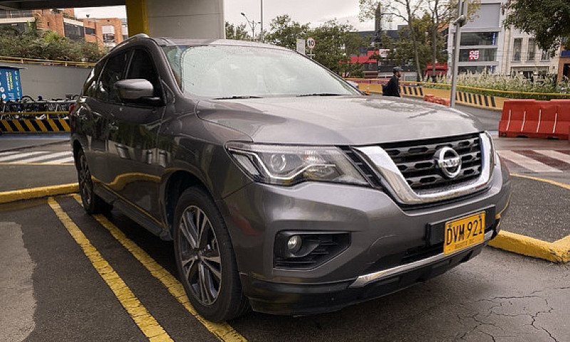 Nissan Pathfinder 3....