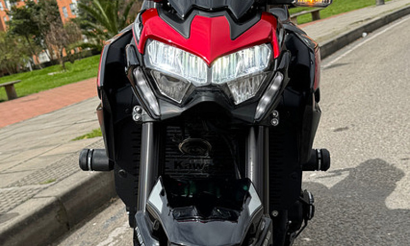 Kawasaki Zr900 2024...