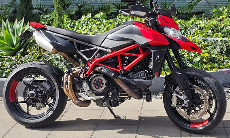 Motocicleta Ducati H...