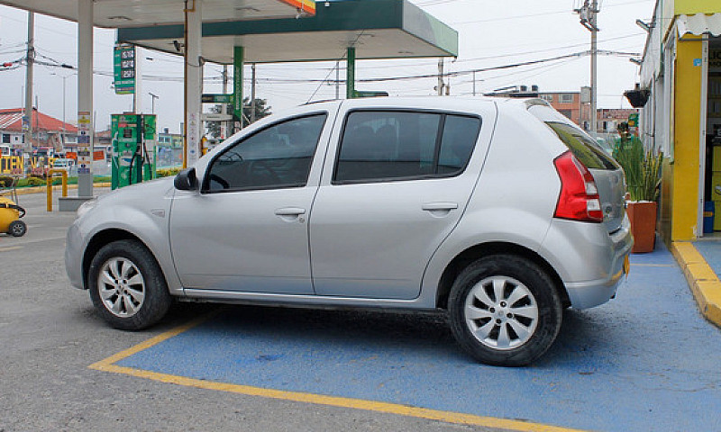 Renault Sandero 1.6 ...