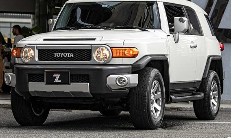 Toyota Fj Cruiser 4....