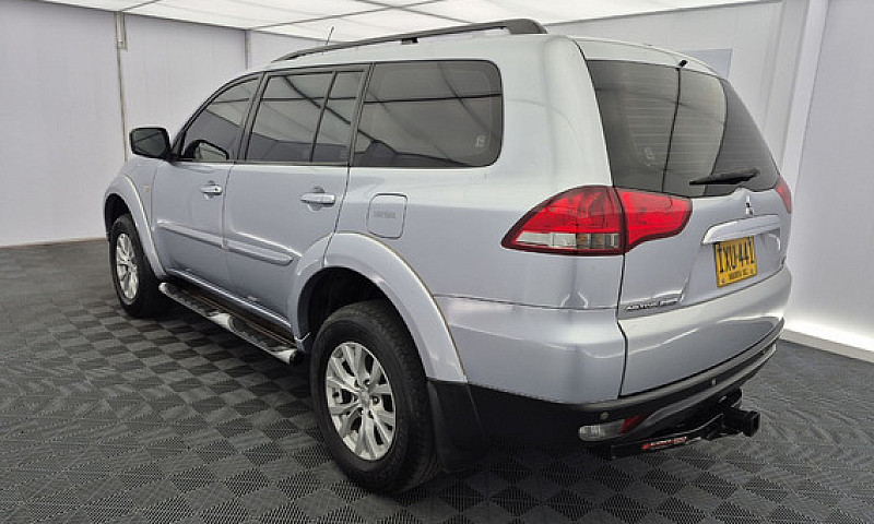Mitsubishi Nativa 2....