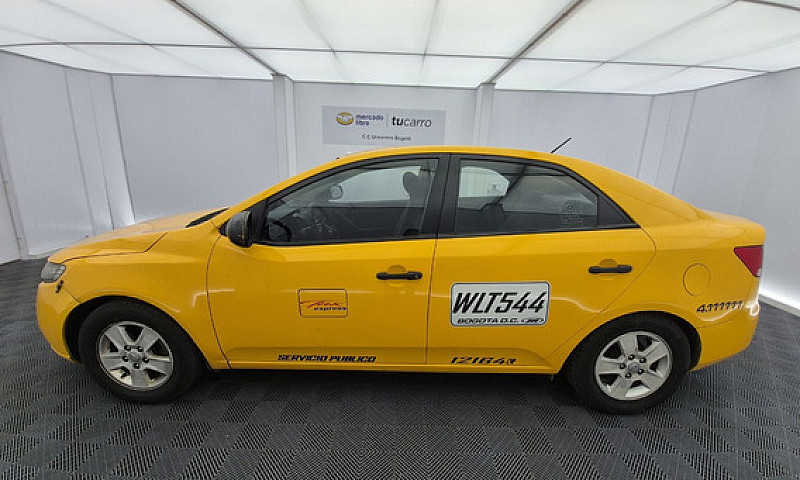 Kia Cerato Lx 1.6...