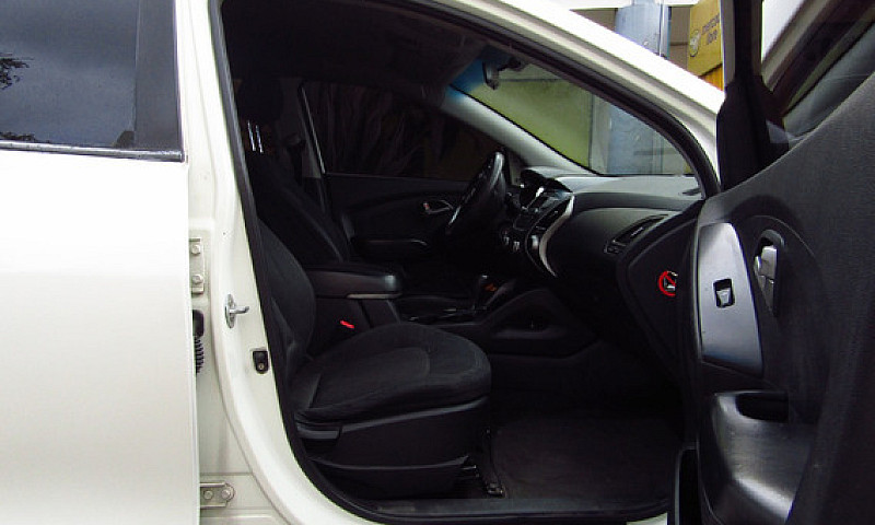 Hyundai Tucson Ix-35...