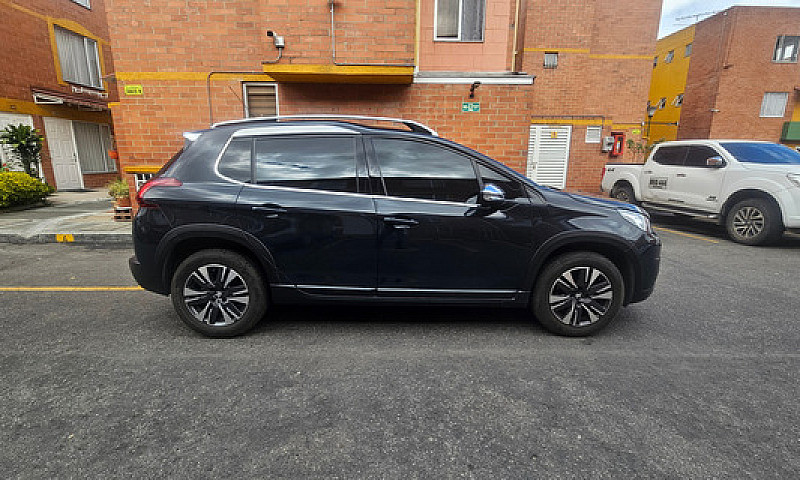 Peugeot 2008 1.2L Al...