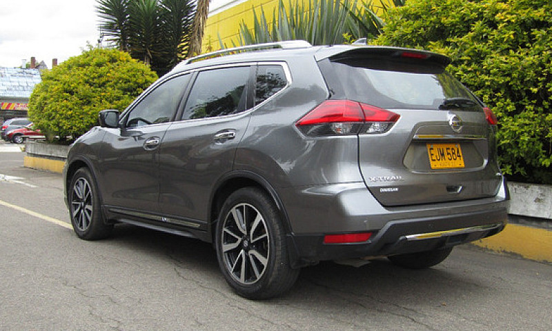 Nissan X-Trail 2.5 E...