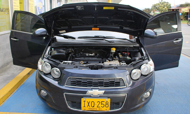 Chevrolet Sonic 1.6 ...