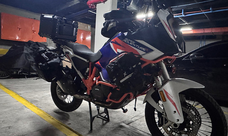 Ktm 1290R...
