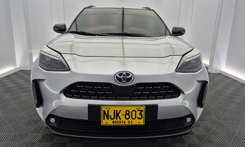 Toyota Yaris Cross 1...