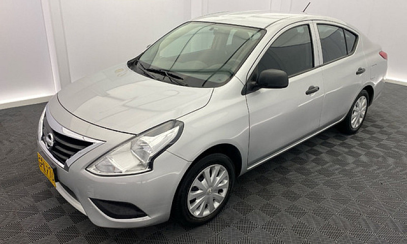 Nissan Versa 1.6 Dri...