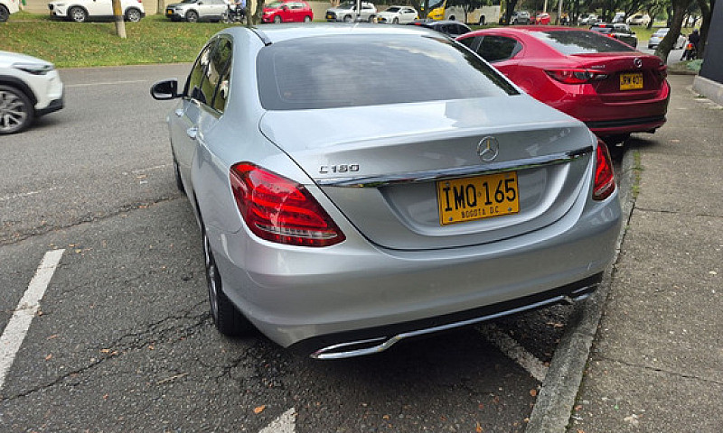 Mercedes-Benz Clase ...