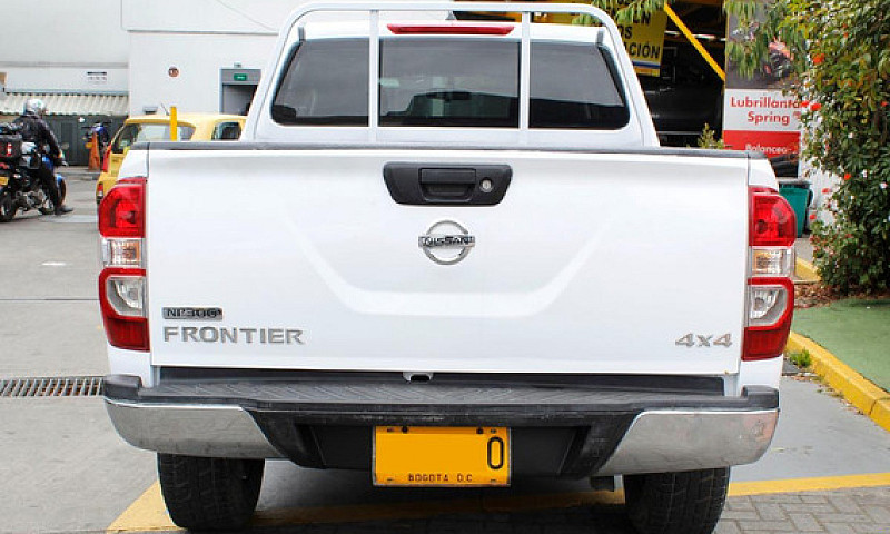 Nissan Frontier 2.5 ...
