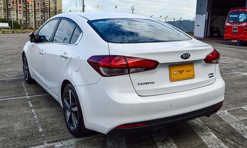 Kia Cerato Pro 1.6L...