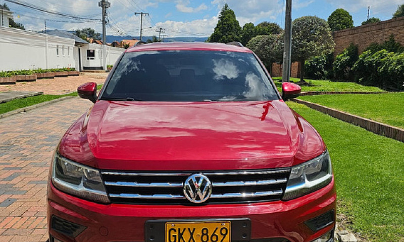 Volkswagen Tiguan Al...