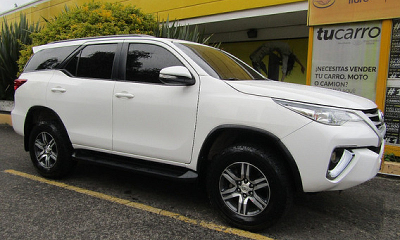 Toyota Fortuner 2.7 ...
