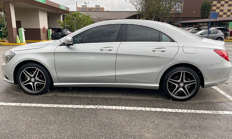 Mercedes-Benz Clase ...