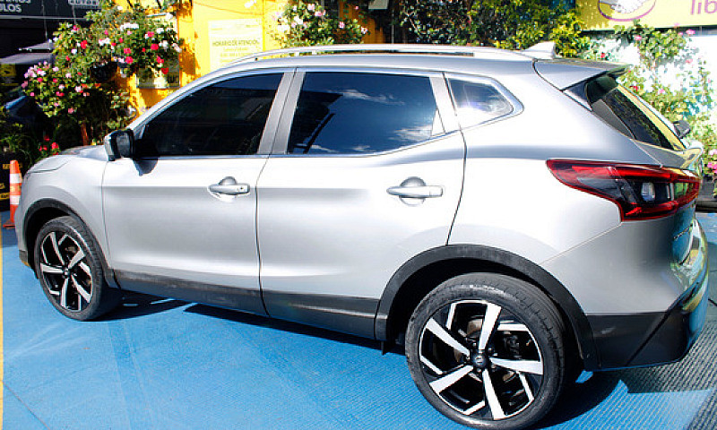 Nissan Qashqai 2.0 E...