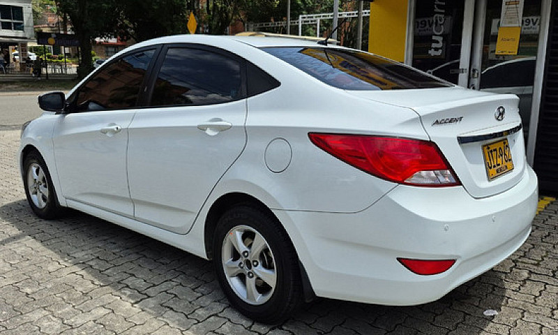 Hyundai Accent 1.6 I...