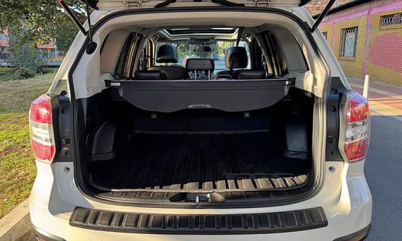 Subaru Forester 2.0 ...