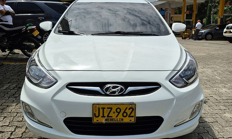 Hyundai Accent 1.6 I...