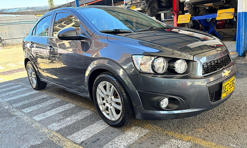Chevrolet Sonic 1.6 ...