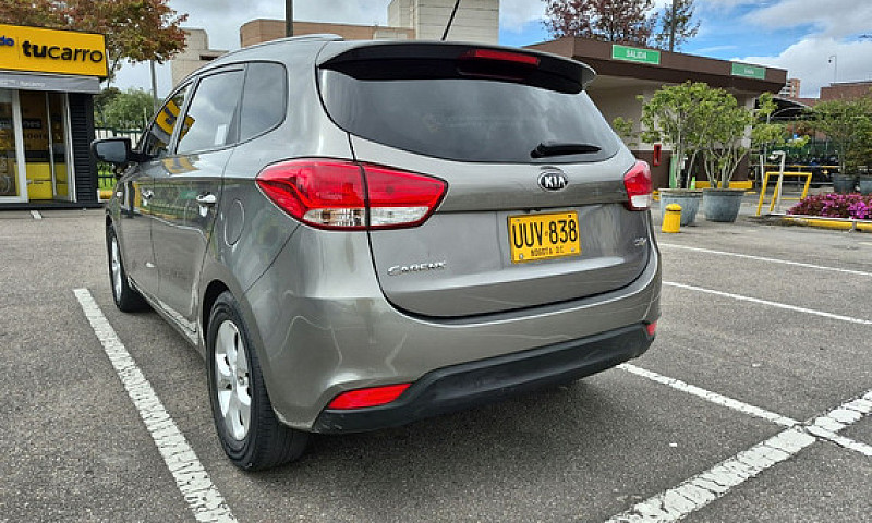 Kia Carens 2.0 Suv E...
