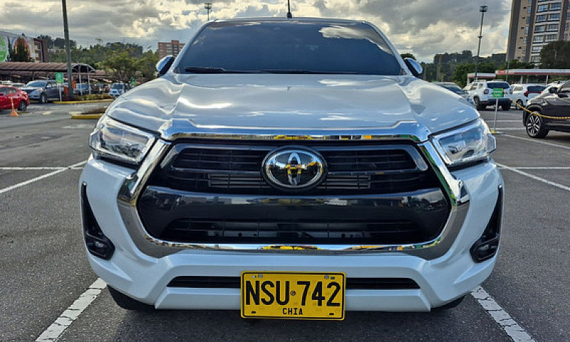 Toyota Hilux 2.8 Srx...