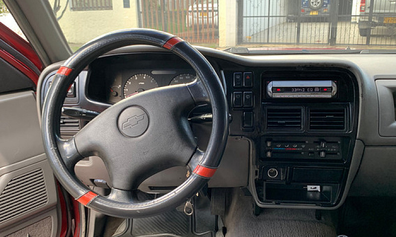 Chevrolet Rodeo 2.6L...