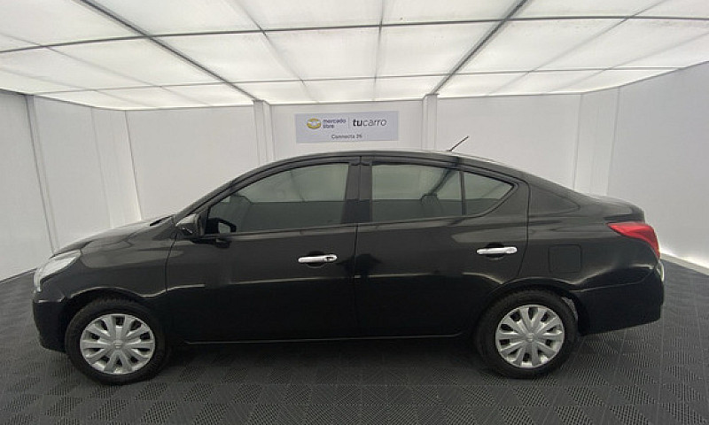 Nissan Versa 1.6 Ava...