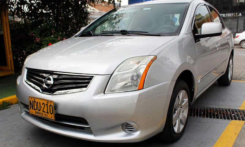 Nissan Sentra 2.0 B1...