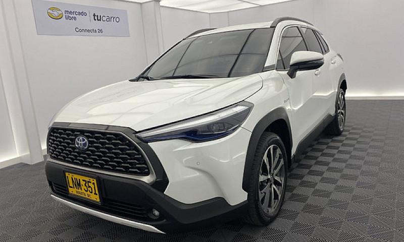 Toyota Corolla Cross...