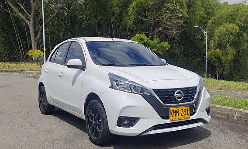 Nissan March 1.6 Adv...