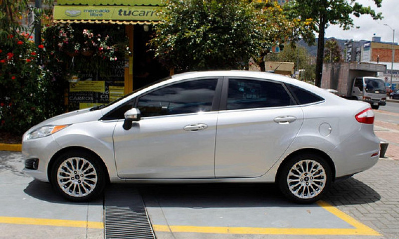Ford Fiesta 1.6 Tita...