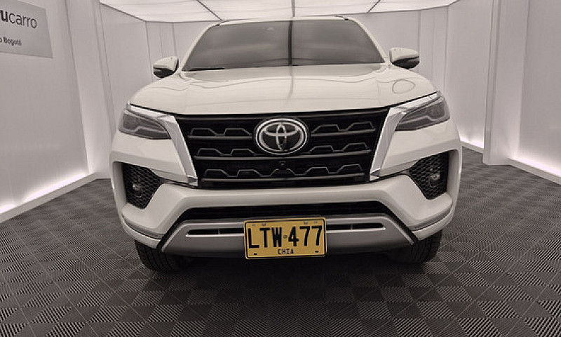 Toyota Fortuner 2.8 ...