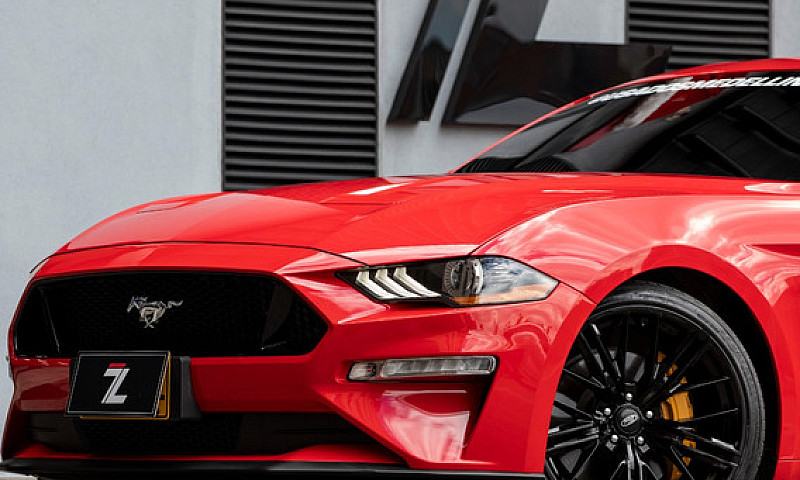 Ford Mustang Gt 5.0...