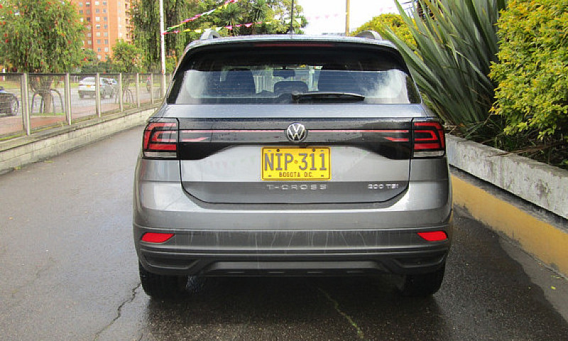 Volkswagen T-Cross 1...