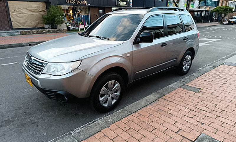 Subaru Forester 2.0 ...