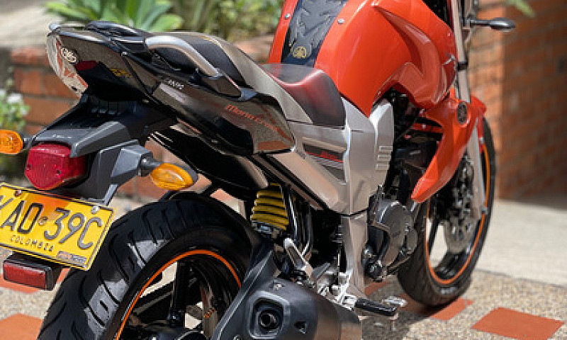 Moto Fz16 Yamaha...