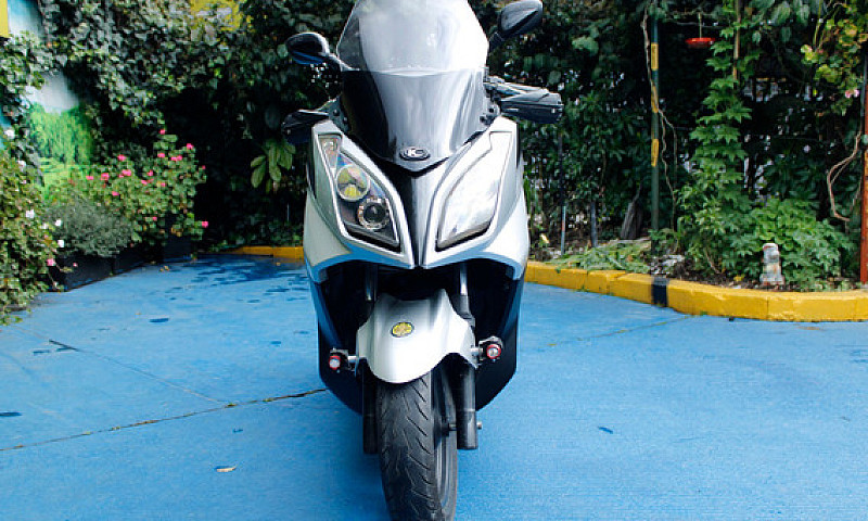 Kymco Downtown 300I...