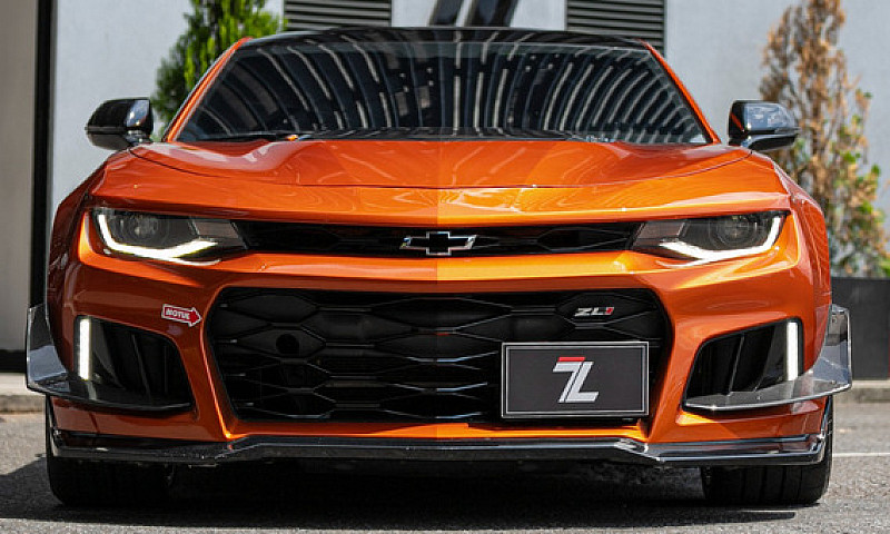 Chevrolet Camaro Zl1...