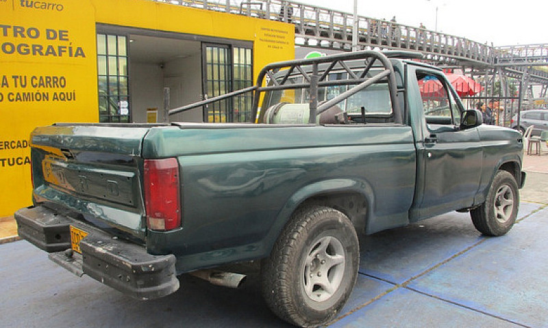 Ford F-150 5.0 Xlt...