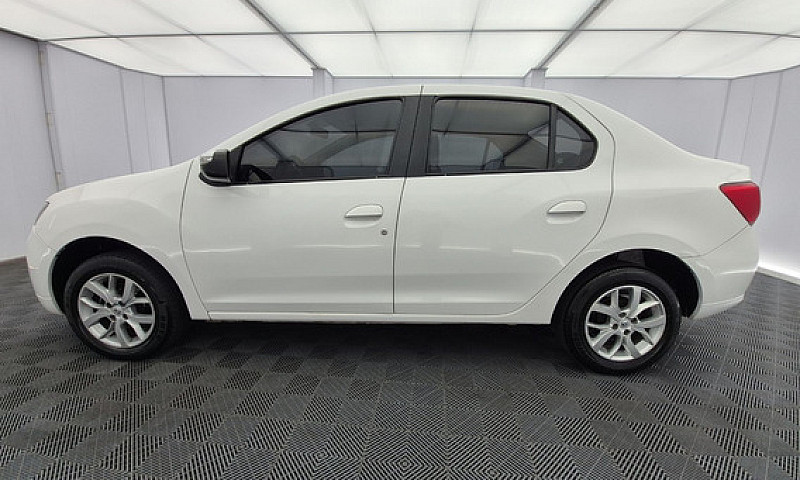 Renault Logan Privil...