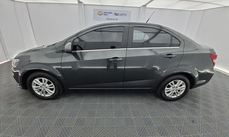 Chevrolet Sonic 1.6 ...