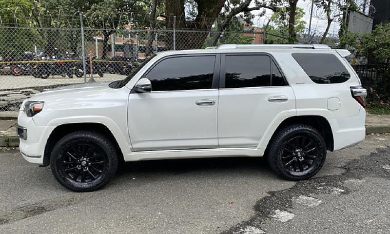 Toyota 4Runner 4.0 L...