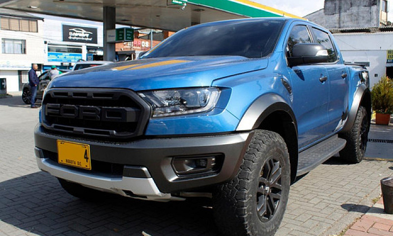 Ford Ranger Raptor 2...