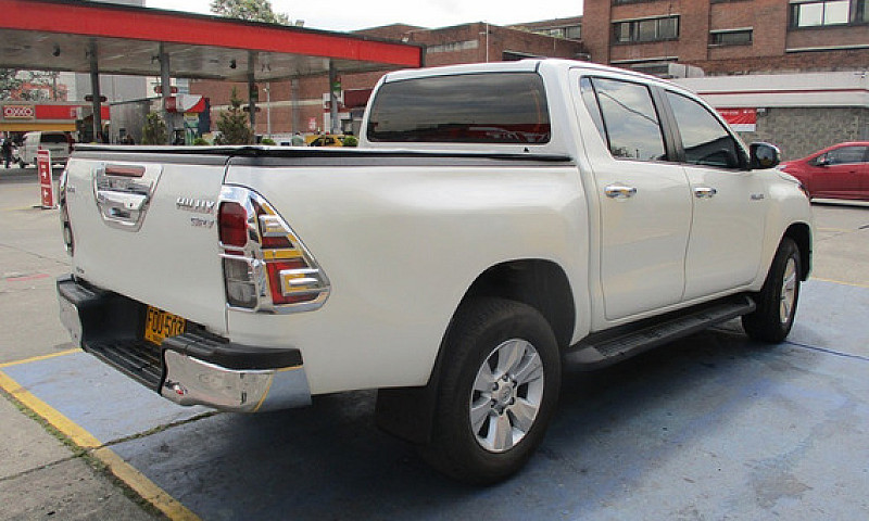 Toyota Hilux Dobleca...