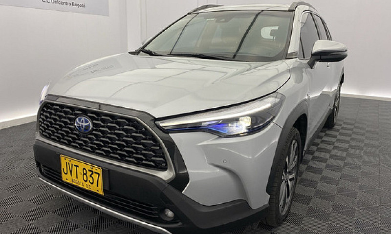 Toyota Corolla Cross...