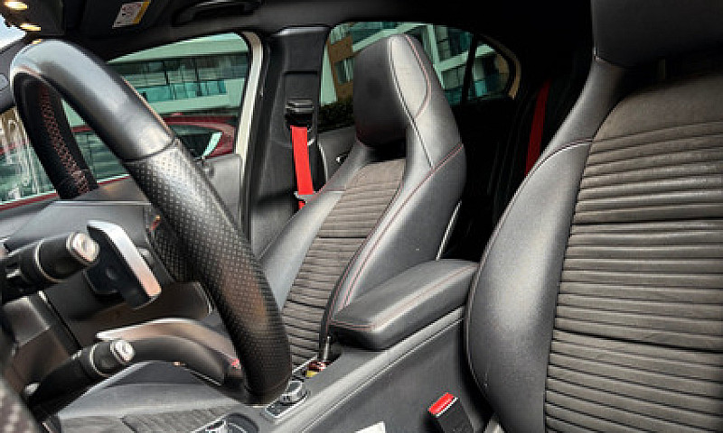 Mercedes-Benz Amg 2....