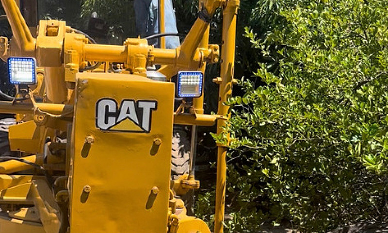 Motoniveladora Cater...