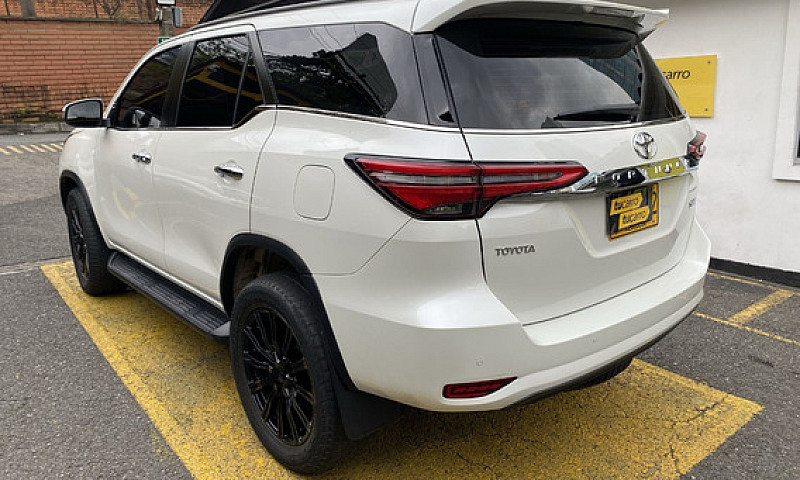 Toyota Fortuner 2.7 ...
